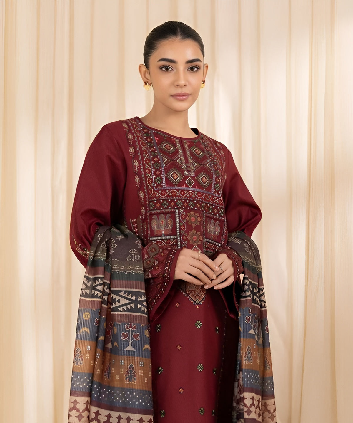 sapphire Embroidered lawn Three Piece - SI-F-37