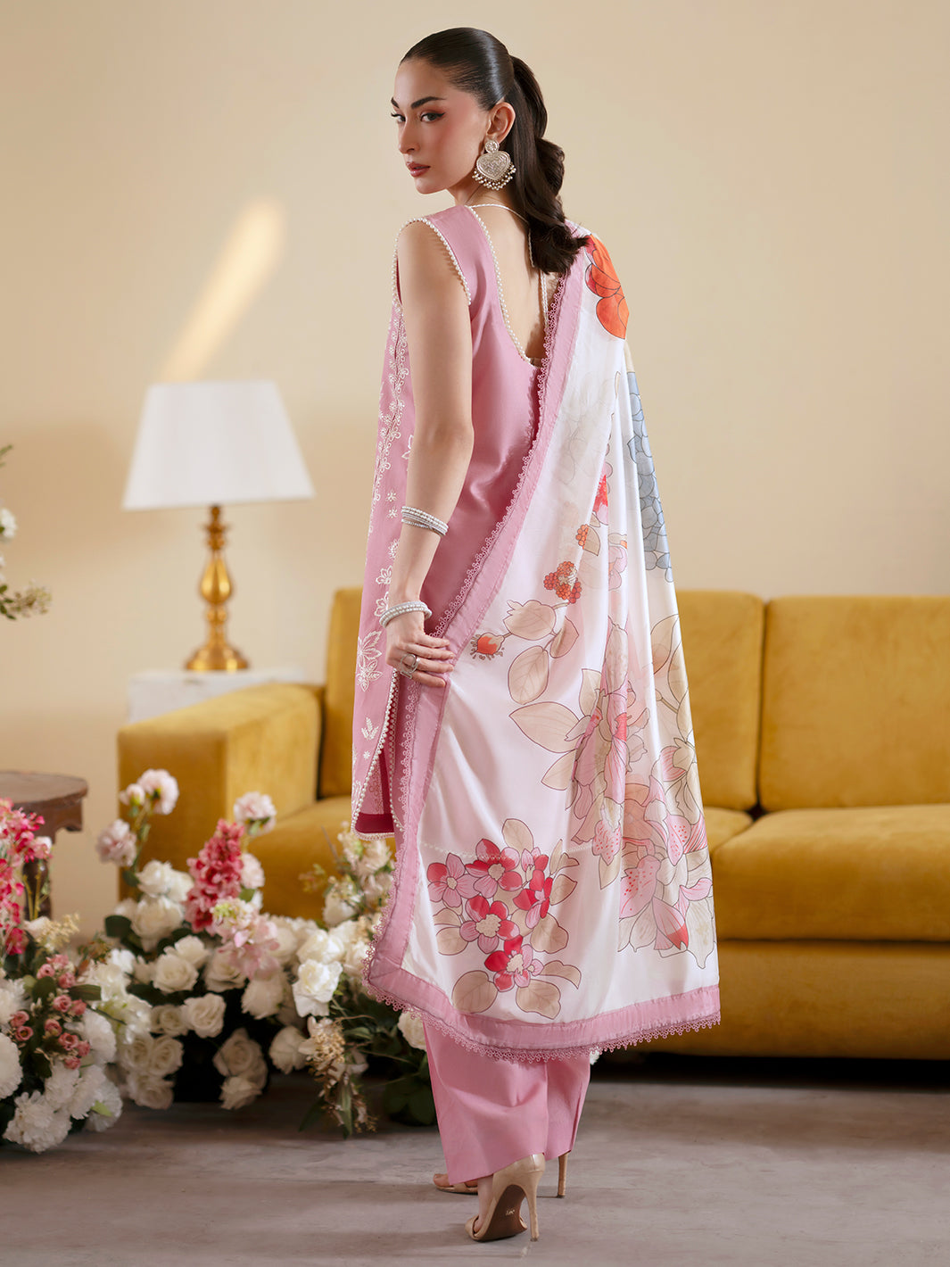 Mahnur Ember Embroidered Luxury Lawn 3-Piece – SI-F-112