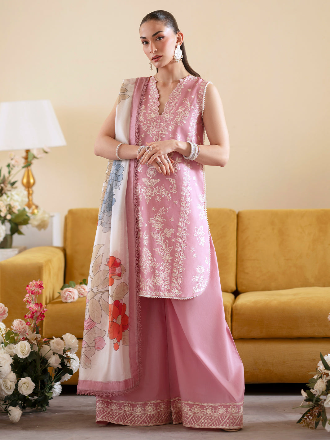 Mahnur Ember Embroidered Luxury Lawn 3-Piece – SI-F-112