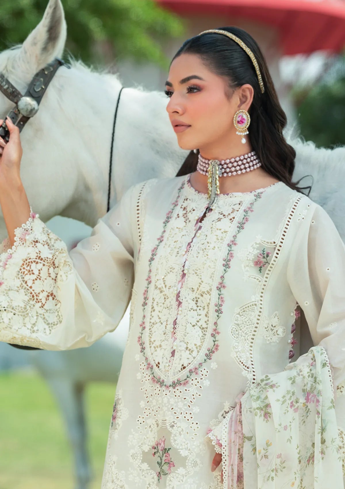 Elaf Luxury Lawn'25 Vol-2 3pc embroidered SI-F-24A