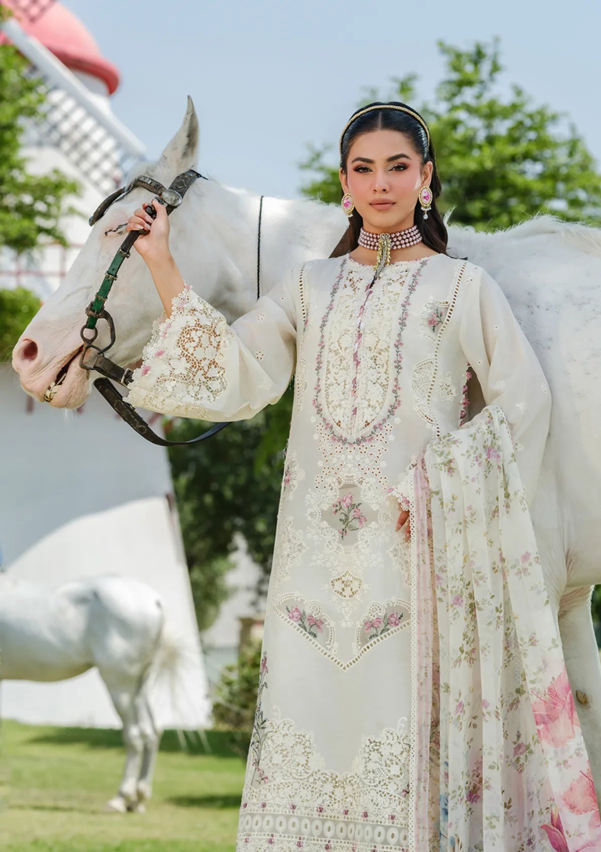 Elaf Luxury Lawn'25 Vol-2 3pc embroidered SI-F-24A