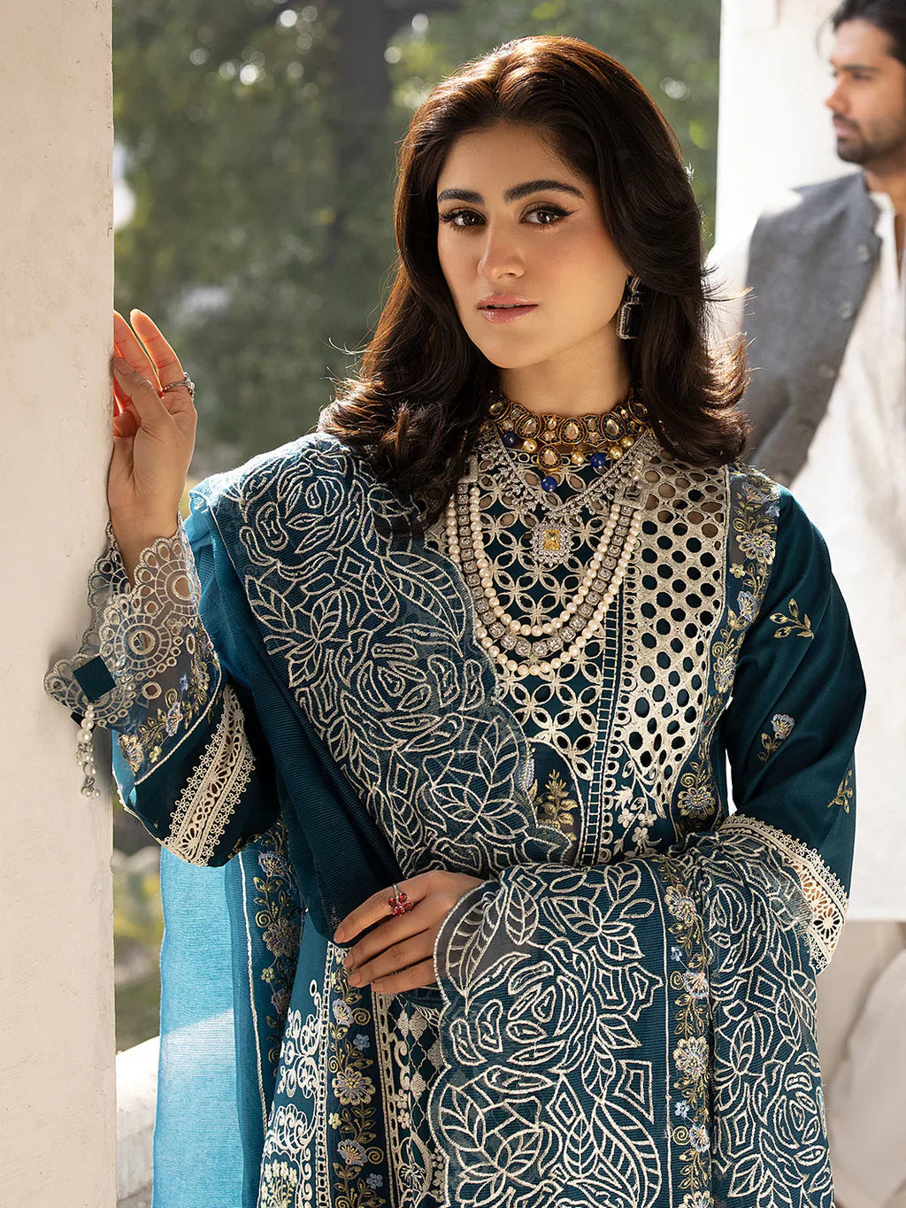 MAHNUR - 3PC LAWN EMBROIDERED Unstitched Collection SI F 18