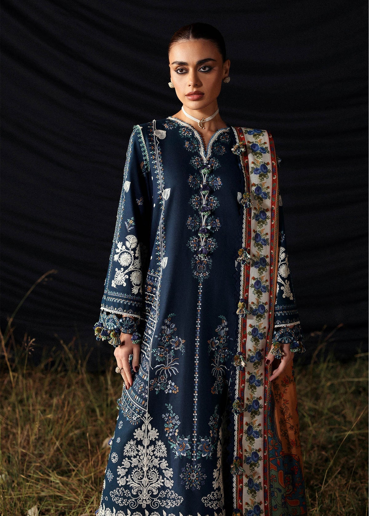 Chashm-e-Bahr Unstitched Embroidered 3-Piece by Hussain Rehar – SI-F-82