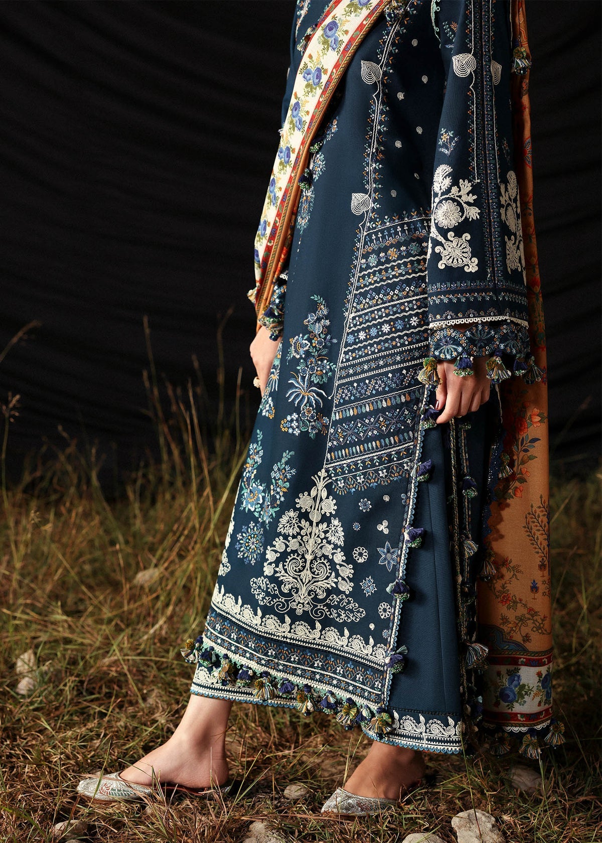 Chashm-e-Bahr Unstitched Embroidered 3-Piece by Hussain Rehar – SI-F-82