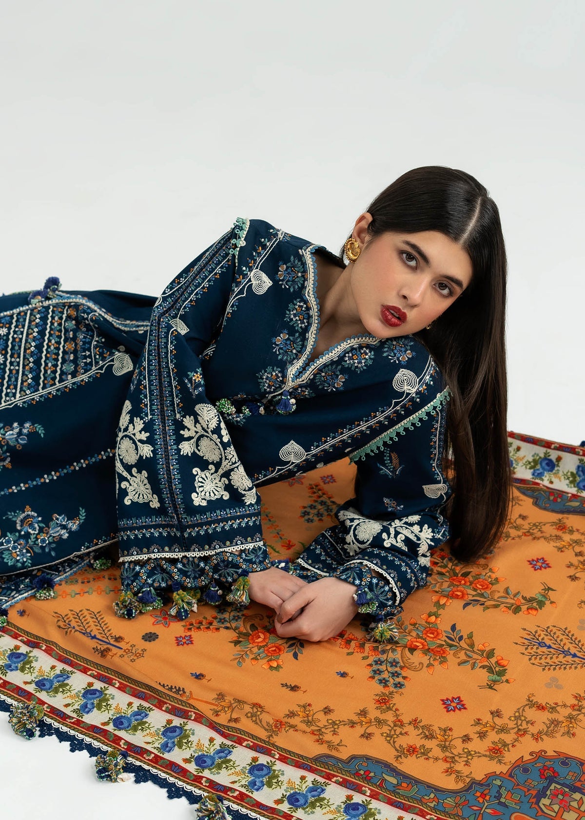 Chashm-e-Bahr Unstitched Embroidered 3-Piece by Hussain Rehar – SI-F-82