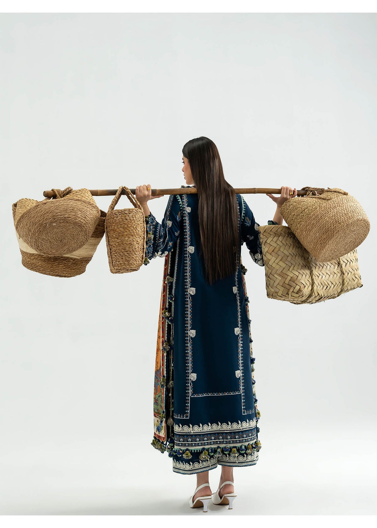 Chashm-e-Bahr Unstitched Embroidered 3-Piece by Hussain Rehar – SI-F-82